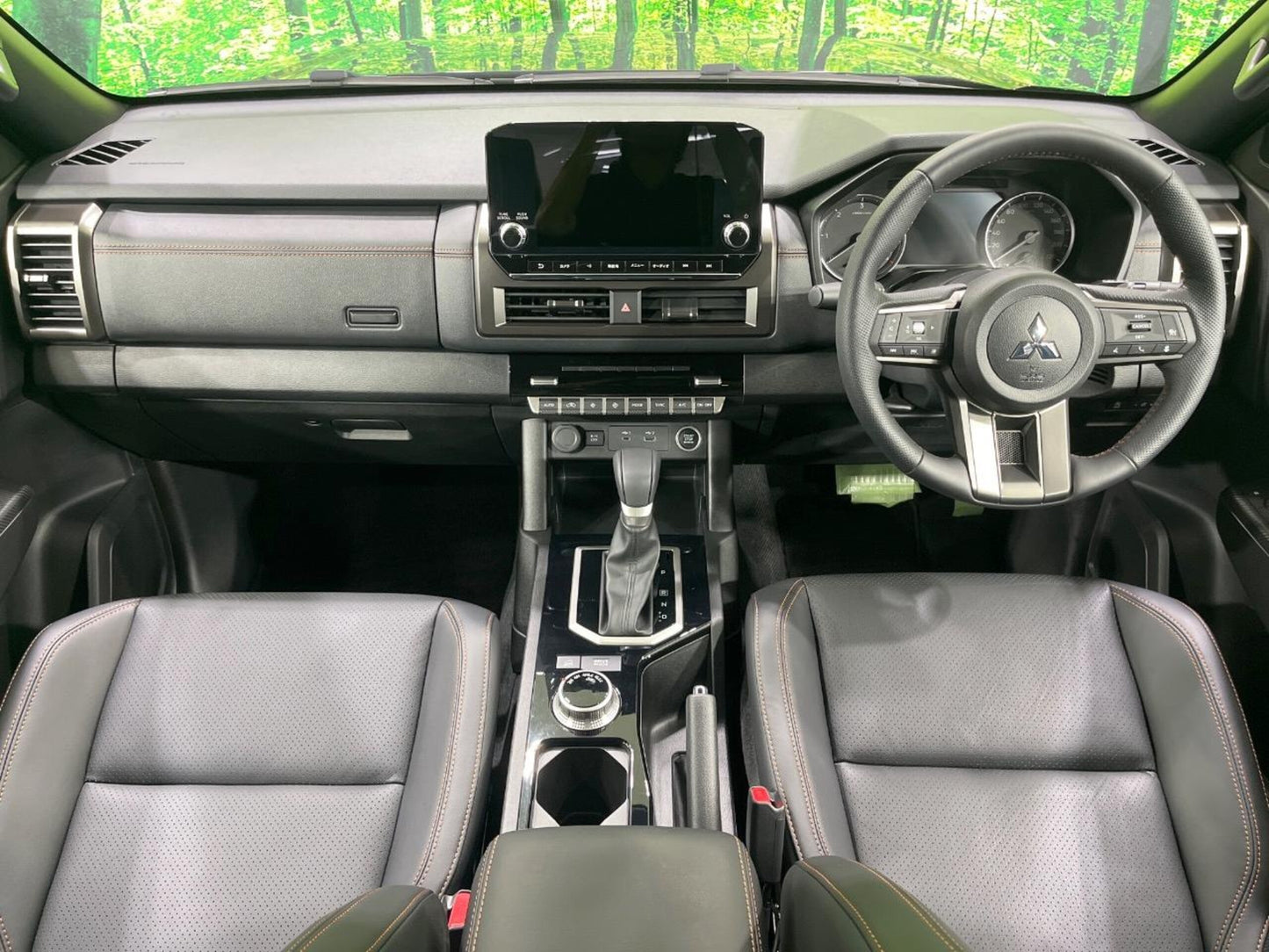 三菱 トライトン